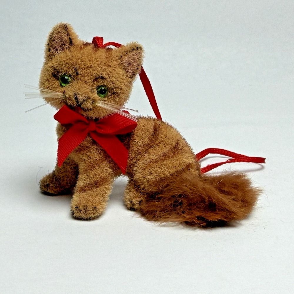 Vintage Wagner Handwork Kunstlershutz Flocked Tabby Cat Ornament Green Eyes Bow